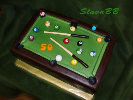 Torta " Biliard - Billiards Cake" cesto: čokoládové maslové plnka: vanilková ovocie: jahody váha: 4,2 kg